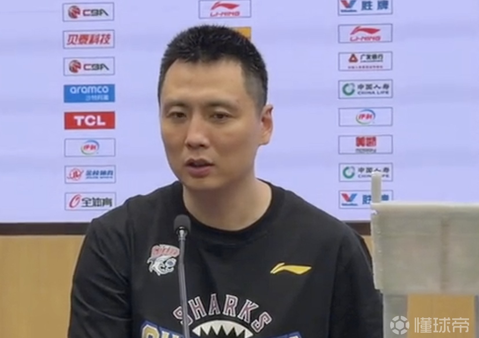 卢伟:圆梦冠军确实很激动,最感谢的是队员和俱乐部对我的信任